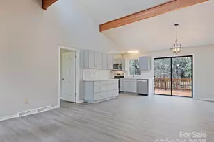 10 New Bern Dr, Fletcher, NC 28732 - Photo 4