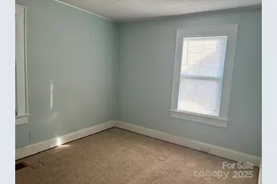 2219 6th Avenue NW, Hickory, NC 28601 - Photo 10