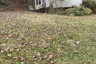 1405 Brannock Smith Dr, Hickory, NC 28602 - Photo 2