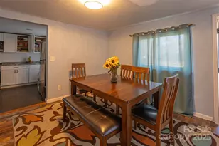 129 Lakeview Dr, Blacksburg, SC 29702 - Photo 4