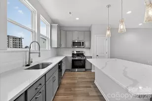 242 Ferebee Pl, Charlotte, NC 28213 - Photo 4