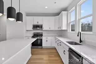 238 Ferebee Pl, Charlotte, NC 28213 - Photo 4