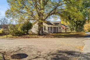 601 W 2nd St, Cherryville, NC 28021 - Photo 18