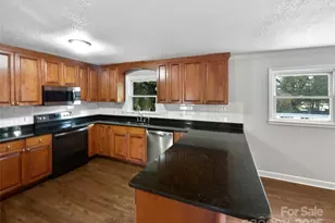 10120 Mt Holly Rd, Charlotte, NC 28214 - Photo 2