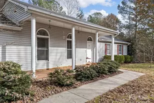 383 Woody Cir, Tryon, NC 28782 - Photo 4