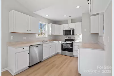 7100 Windsong Way, Wingate, NC 28174 - Photo 10