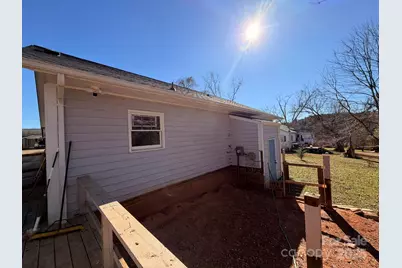 284 Jennings Road, North Wilkesboro, NC 28659 - Photo 2