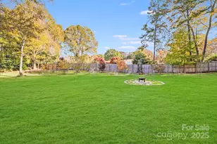 5329 Kuykendall Rd, Charlotte, NC 28270 - Photo 4