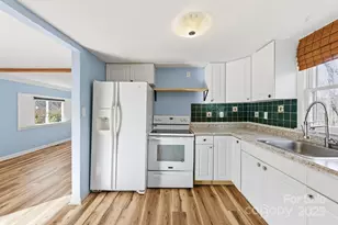 105 Smith Graveyard Rd, Asheville, NC 28806 - Photo 10