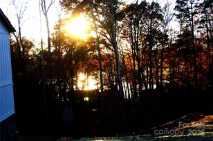 105 Sunset View Ln, Statesville, NC 28677 - Photo 2