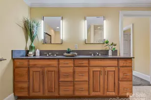 21 Battery Park Ave, Asheville, NC 28801 - Photo 24