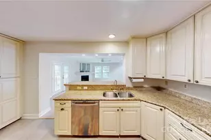 2844 Goneaway Rd, Charlotte, NC 28210 - Photo 8