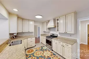 2844 Goneaway Rd, Charlotte, NC 28210 - Photo 6