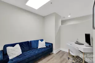 333 W Trade St, Charlotte, NC 28202 - Photo 16