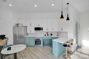 333 W Trade St, Charlotte, NC 28202 - Photo 18