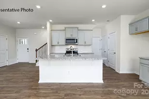 2054 10th St SE, Hickory, NC 28602 - Photo 4