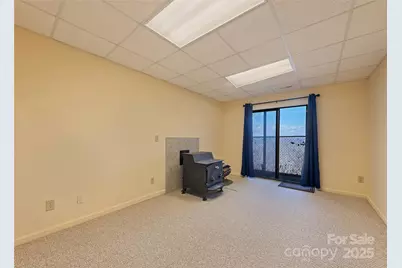 1350 Davis Mountain Road, Hendersonville, NC 28739 - Photo 28