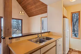 1350 Davis Mountain Rd, Hendersonville, NC 28739 - Photo 20