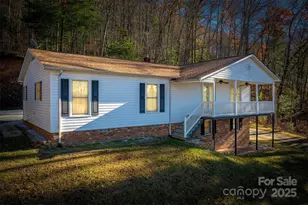 2196 Uphill Ln, Lenoir, NC 28645 - Photo 4