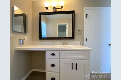 2219 Heather Glen Lane, Charlotte, NC 28208 - Photo 10