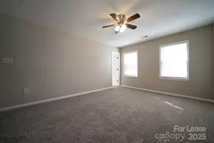 2219 Heather Glen Ln, Charlotte, NC 28208 - Photo 16