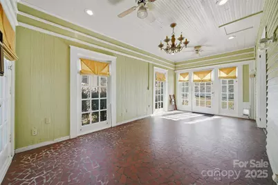 1010 College Avenue SW, Lenoir, NC 28645 - Photo 14