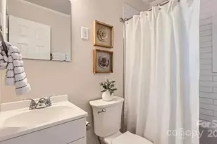 3210 Marlborough Rd, Charlotte, NC 28208 - Photo 16