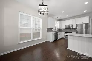 136 E Morehouse Ave, Mooresville, NC 28117 - Photo 2