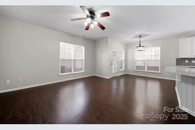 136 E Morehouse Avenue, Mooresville, NC 28117 - Photo 6