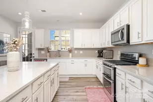 4358 Reed Crk Dr, Sherrills Ford, NC 28673 - Photo 8