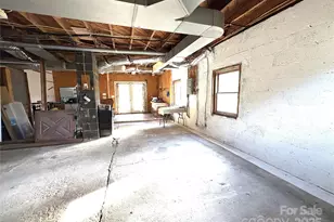 114 Broadway Ave, Tryon, NC 28782 - Photo 30