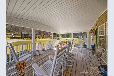 422 Battle Creek Road, Horse Shoe, NC 28742 - Photo 12