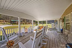 422 Battle Creek Rd, Horse Shoe, NC 28742 - Photo 12