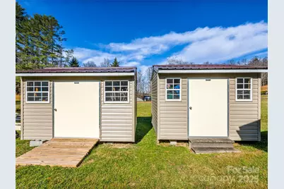 422 Battle Creek Road, Horse Shoe, NC 28742 - Photo 6