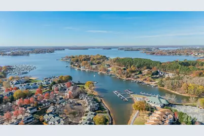 18426 W Catawba Avenue, Cornelius, NC 28031 - Photo 32