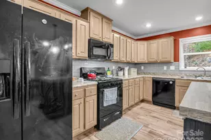 48 Rainbow Lake Cir, Black Mountain, NC 28711 - Photo 10