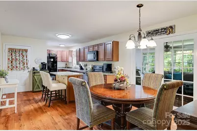 1059 Fairway Drive, Newton, NC 28658 - Photo 8