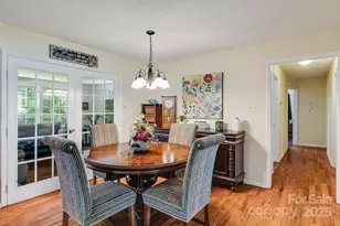 1059 Fairway Dr, Newton, NC 28658 - Photo 10