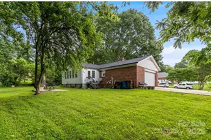 1059 Fairway Dr, Newton, NC 28658 - Photo 24