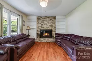 1059 Fairway Dr, Newton, NC 28658 - Photo 4