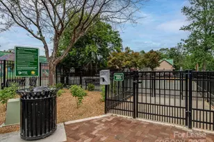 406 W 9th St, Charlotte, NC 28202 - Photo 16