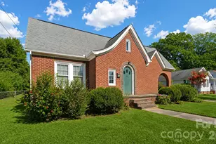 552 Hyde Park Dr NE, Concord, NC 28025 - Photo 2