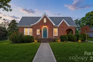 552 Hyde Park Dr NE, Concord, NC 28025 - Photo 1