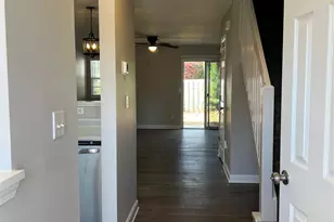 6075 Cougar Ln, Charlotte, NC 28269 - Photo 2