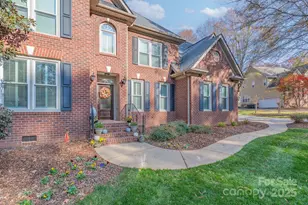 2117 Keegan Ct, Matthews, NC 28104 - Photo 2