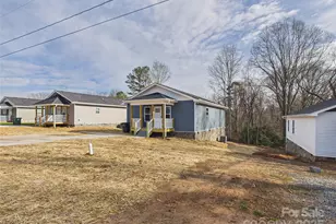 227 Hauss Ridge Rd SE, Valdese, NC 28690 - Photo 4