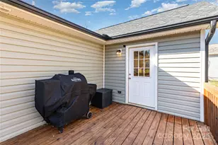 510 Fairbluff Ave, Salisbury, NC 28146 - Photo 16