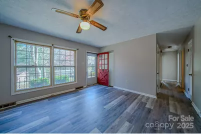 43 Lancelot Lane, Asheville, NC 28806 - Photo 2