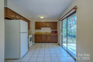 43 Lancelot Ln, Asheville, NC 28806 - Photo 10