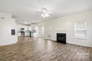 2019 Aberglen Dr, Charlotte, NC 28262 - Photo 6